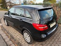 Gebraucht Mercedes B200 156 PS (114 kW) 2015 Schwarz Van / Kleinbus