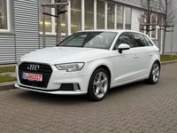 Gebraucht Audi A3 Sport 150 PS (110 kW) 2017 Gletscherweiß metallic Kleinwagen