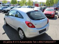 Gebraucht Opel Corsa 80 PS (58 kW) 2009 Starsilber iii m2 Kleinwagen