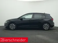 Gebraucht VW Golf VIII Active 150 PS (110 kW) 2023 Schwarz Limousine