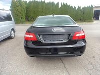 Gebraucht Mercedes E220 170 PS (125 kW) 2012 Schwarz Limousine