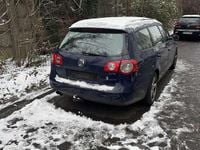 Gebraucht VW Passat 140 PS (102 kW) 2009 Blau Kombi