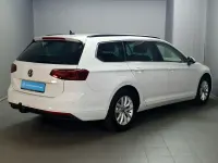 Gebraucht VW Passat Business 150 PS (110 kW) 2023 2y gletscherweiß metallic (metallic) Kombi