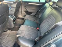 Gebraucht Skoda Superb Style 190 PS (139 kW) 2017 Blau Kombi