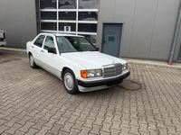Gebraucht Mercedes 190 75 PS (55 kW) 1989 Weiß Limousine