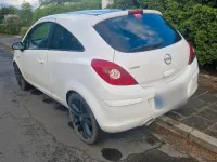 Gebraucht Opel Corsa 101 PS (74 kW) 2011 Weiß Kleinwagen