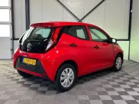 Gebraucht Toyota Aygo 72 PS (52 kW) 2021 Rot Kleinwagen