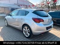 Gebraucht Opel Astra Cosmo 140 PS (102 kW) 2010 Silber Limousine