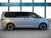 Używany VW T7 Style 150 KM (110 kW) 2024 Srebrny Van