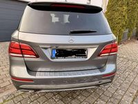 Gebraucht Mercedes GLE250 Exclusive 204 PS (150 kW) 2017 Grau SUV