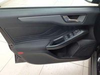 Gebraucht Ford Focus Cool & Connect 120 PS (88 kW) 2022 Schwarz Limousine