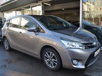 Gebraucht Toyota Verso Skyview Edition 111 PS (81 kW) 2015 Grau Van / Kleinbus