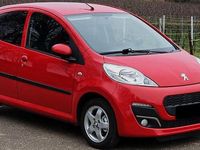 Gebraucht Peugeot 107 Active 68 PS (50 kW) 2012 Rot Kleinwagen