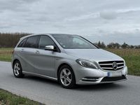 Gebraucht Mercedes B200 Night 156 PS (114 kW) 2011 Silber Van / Kleinbus
