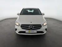 Gebraucht Mercedes B180 136 PS (100 kW) 2022 Weiß Van / Kleinbus