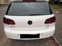 Gebraucht VW Golf VI Match 122 PS (89 kW) 2012 Weiß Kleinwagen