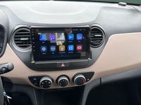 Gebraucht Hyundai i10 67 PS (49 kW) 2018 Weiß Kleinwagen