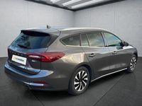 Gebraucht Ford Focus Titanium 125 PS (91 kW) 2024 Grau Kombi