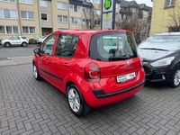 Usado Renault Modus 75 HP (55 kW) 2012 Vermelho Monovolume