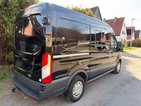 Second-hand Ford Transit 131 CP (96 kW) 2017 Negru Monovolum