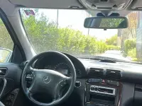 Second-hand Mercedes C220 145 CP (106 kW) 2001 Argintiu Berlinǎ