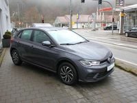 Gebraucht VW Polo Life 95 PS (69 kW) 2022 Rauchgrau Kleinwagen
