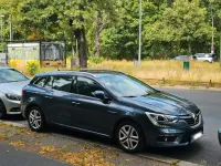 Gebraucht Renault Mégane GrandTour Intens 132 PS (97 kW) 2017 Blau Kombi