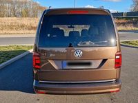 Gebraucht VW Caddy Highline 125 PS (91 kW) 2015 Braun Van / Kleinbus