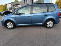 Gebraucht VW Touran Trendline 105 PS (77 kW) 2012 Acapulcoblau Van / Kleinbus