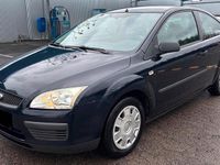 Second-hand Ford Focus 80 CP (58 kW) 2006 Albastru Hatchback