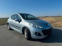 Gebraucht Peugeot 207 95 PS (69 kW) 2010 Silber Kleinwagen