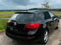 Gebraucht Opel Astra 122 PS (89 kW) 2011 Schwarz Kombi