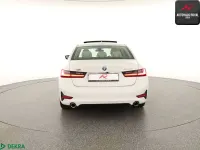 Używany BMW 330e M Sport 252 KM (185 kW) 2021 Biały Sedan/Limuzyna