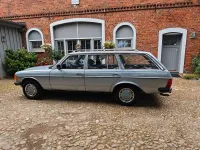 Gebraucht Mercedes 200 109 PS (80 kW) 1983 Blau Kombi