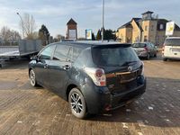 Gebraucht Toyota Verso Life 124 PS (91 kW) 2013 Schwarz Van / Kleinbus