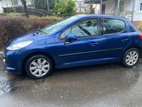 Gebraucht Peugeot 207 95 PS (69 kW) 2008 Blau Kleinwagen