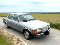 Gebraucht Mercedes 240 1977 Silber Limousine