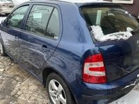 Second-hand Skoda Fabia 75 CP (55 kW) 2006 Albastru Hatchback