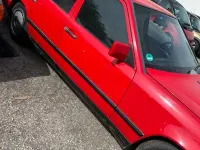 Gebraucht Mercedes 230 132 PS (97 kW) 1987 Rot Limousine