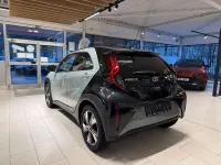 Gebraucht Toyota Aygo X 116 PS (85 kW) 2025 Urbankhaki metallic / schwarze SUV