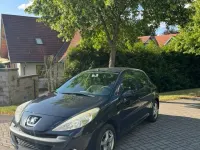Gebraucht Peugeot 206+ 60 PS (44 kW) 2009 Schwarz Kleinwagen
