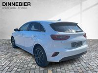 Neu Kia Ceed 140 PS (102 kW) 2025 Carraraweiss Kleinwagen