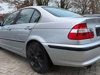 Gebraucht BMW 320 Lifestyle 170 PS (125 kW) 2005 Silber Limousine