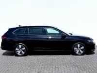Gebraucht VW Passat 150 PS (110 kW) 2025 Grenadillschwarz metallic (metallic) Kombi