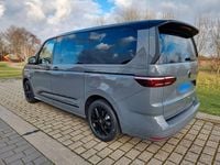 Gebraucht VW Multivan Edition 150 PS (110 kW) 2025 Grau Van