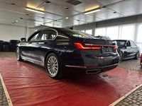 Gebraucht BMW 730 265 PS (194 kW) 2020 Imperialblau brillanteffekt Limousine