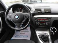 Second-hand BMW 118 Advantage 143 CP (105 kW) 2011 Albastru Hatchback