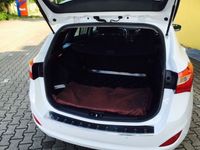 Gebraucht Hyundai i30 137 PS (100 kW) 2016 Rot metallic Kombi
