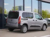 Neu Fiat Doblò 131 PS (96 kW) 2026 Silber Van / Kleinbus