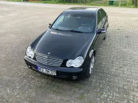 Gebraucht Mercedes 200 125 PS (91 kW) 2004 Schwarz Limousine